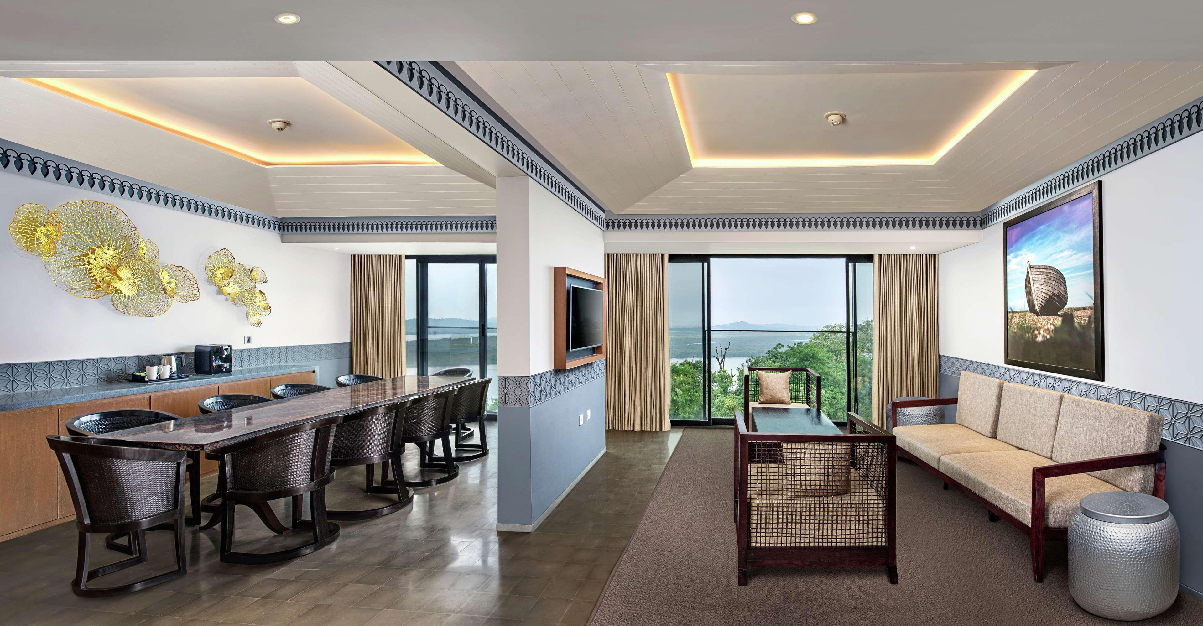 Doubletree By Hilton Goa - Panaji Ξενοδοχείο Εξωτερικό φωτογραφία