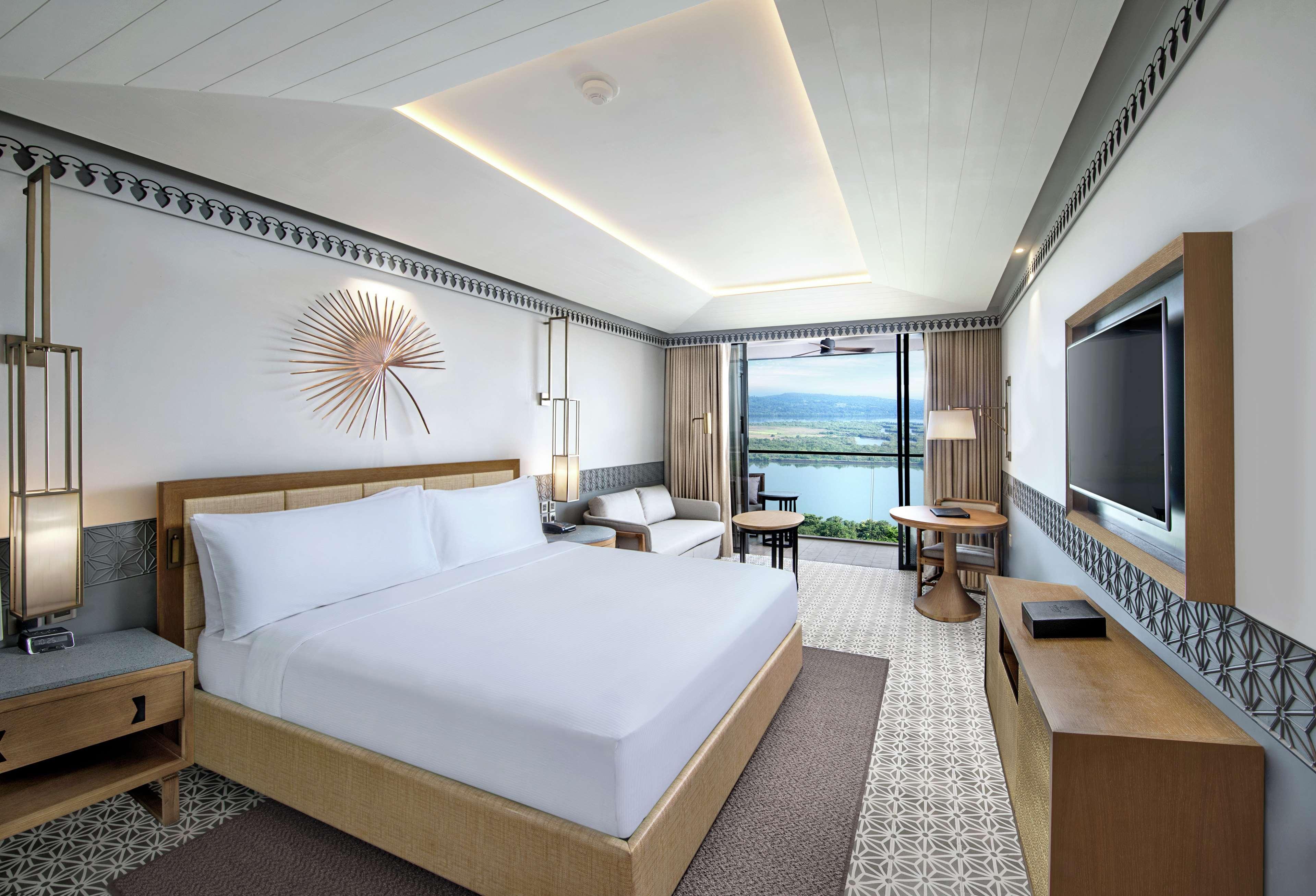 Doubletree By Hilton Goa - Panaji Ξενοδοχείο Εξωτερικό φωτογραφία