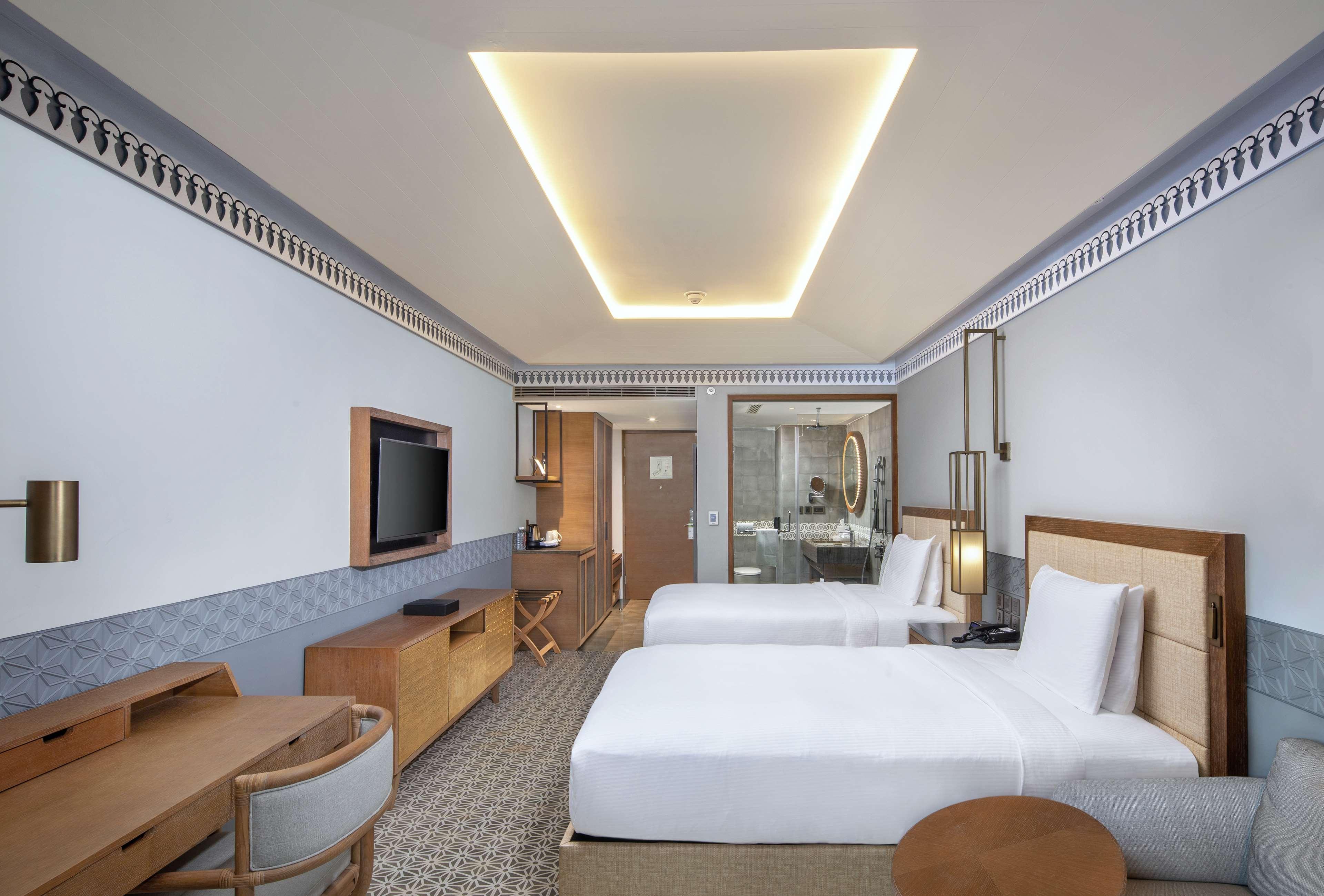 Doubletree By Hilton Goa - Panaji Ξενοδοχείο Εξωτερικό φωτογραφία