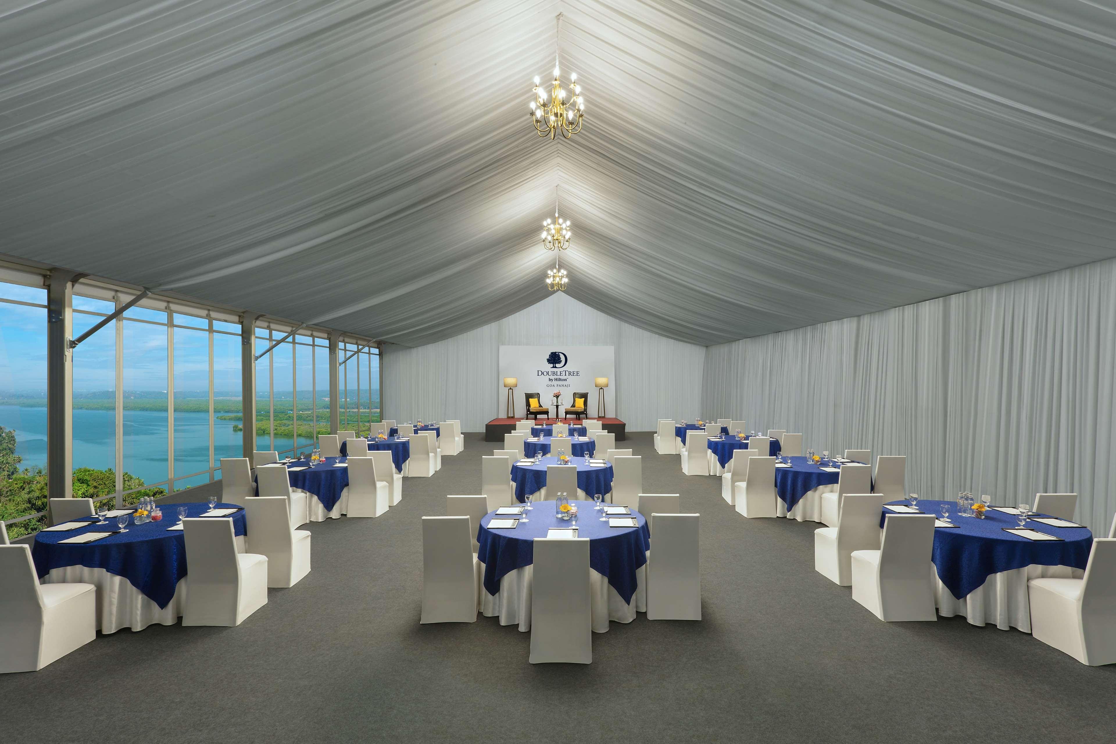 Doubletree By Hilton Goa - Panaji Ξενοδοχείο Εξωτερικό φωτογραφία