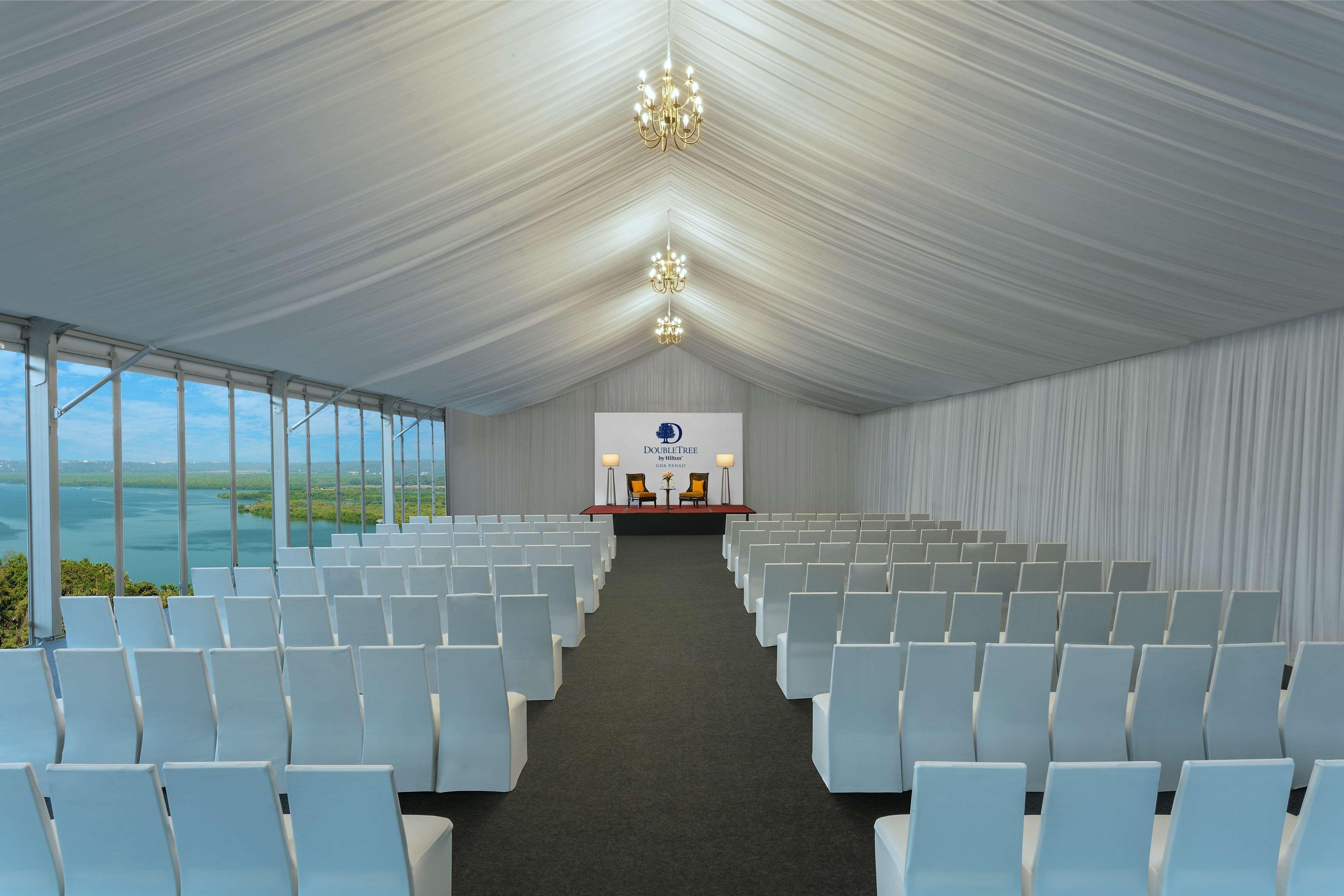 Doubletree By Hilton Goa - Panaji Ξενοδοχείο Εξωτερικό φωτογραφία