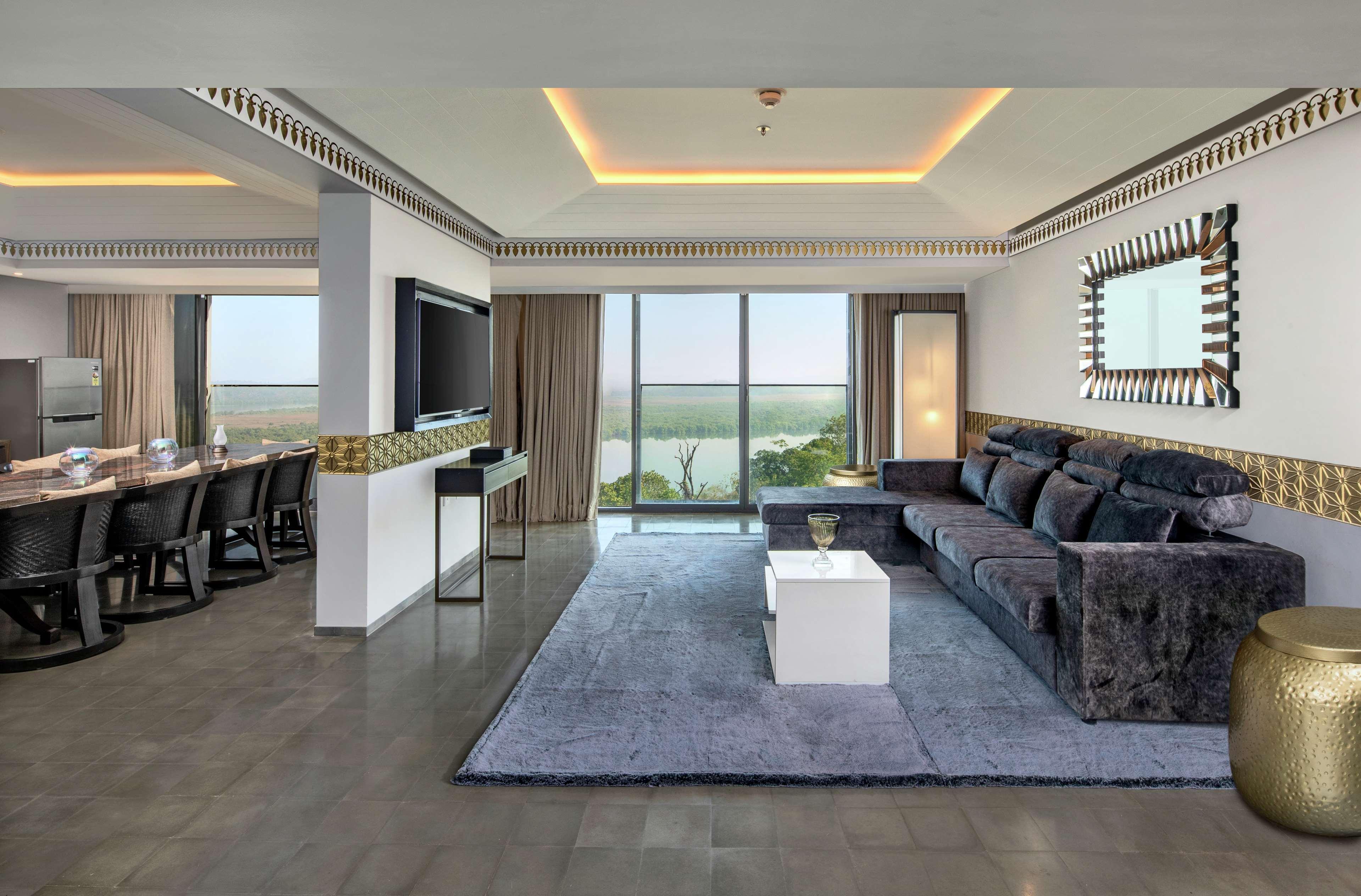 Doubletree By Hilton Goa - Panaji Ξενοδοχείο Εξωτερικό φωτογραφία