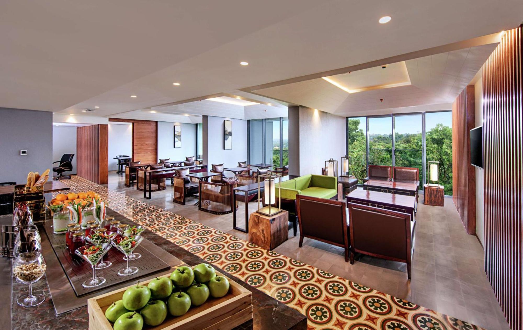 Doubletree By Hilton Goa - Panaji Ξενοδοχείο Εξωτερικό φωτογραφία