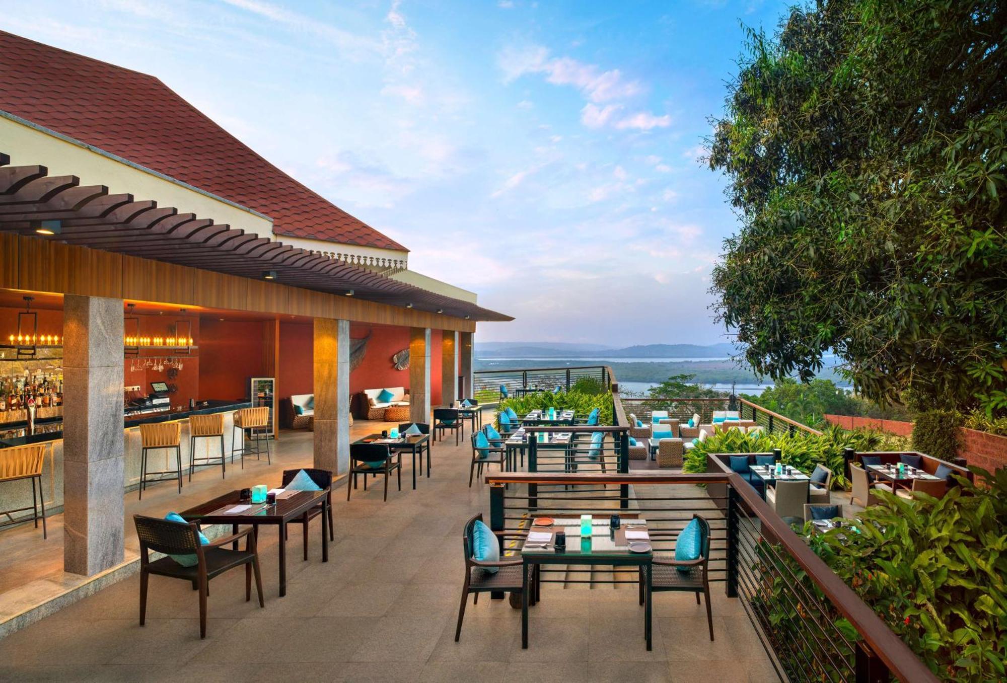 Doubletree By Hilton Goa - Panaji Ξενοδοχείο Εξωτερικό φωτογραφία