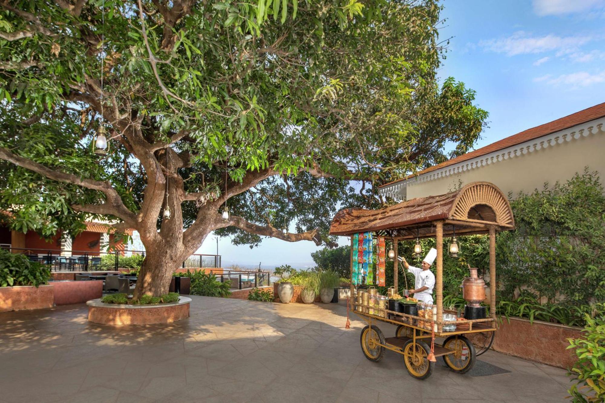 Doubletree By Hilton Goa - Panaji Ξενοδοχείο Εξωτερικό φωτογραφία